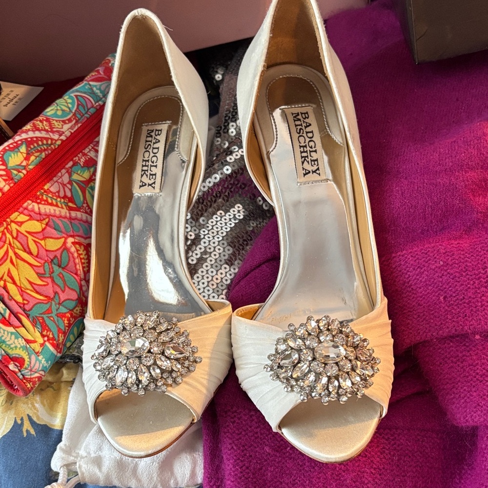 Badgley Mischka Ivory Jeweled Peep-Toe 3 inch Heel